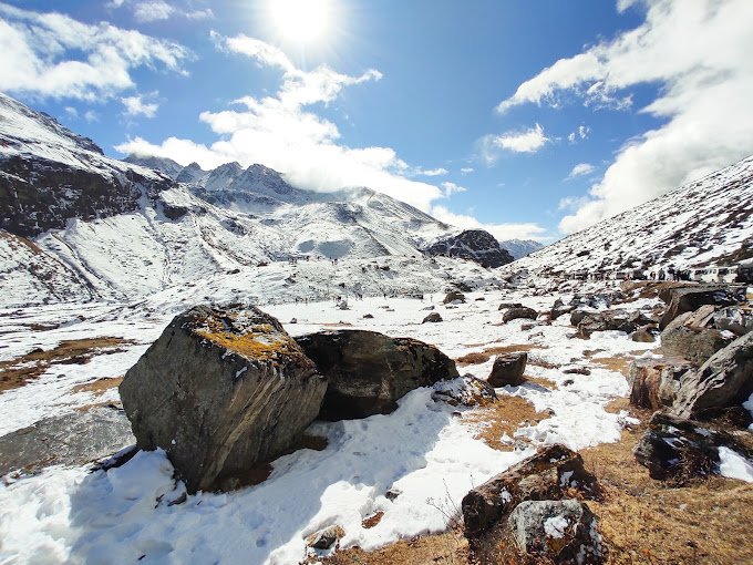 DAY 03: GANGTOK - LACHUNG : Drive with on the way Sightseeing(116 KMS / 6 HRS) 