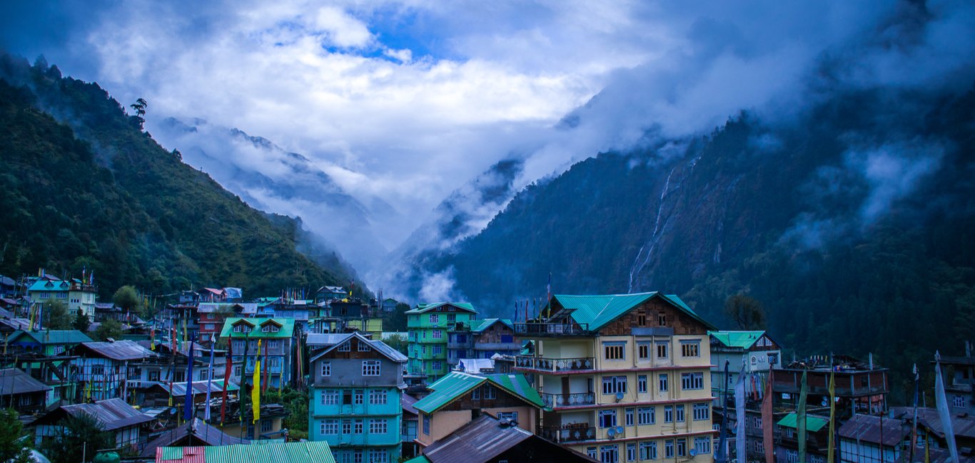 Day : 02 | Gangtok to Lachen - Drive with on the way Sightseeing